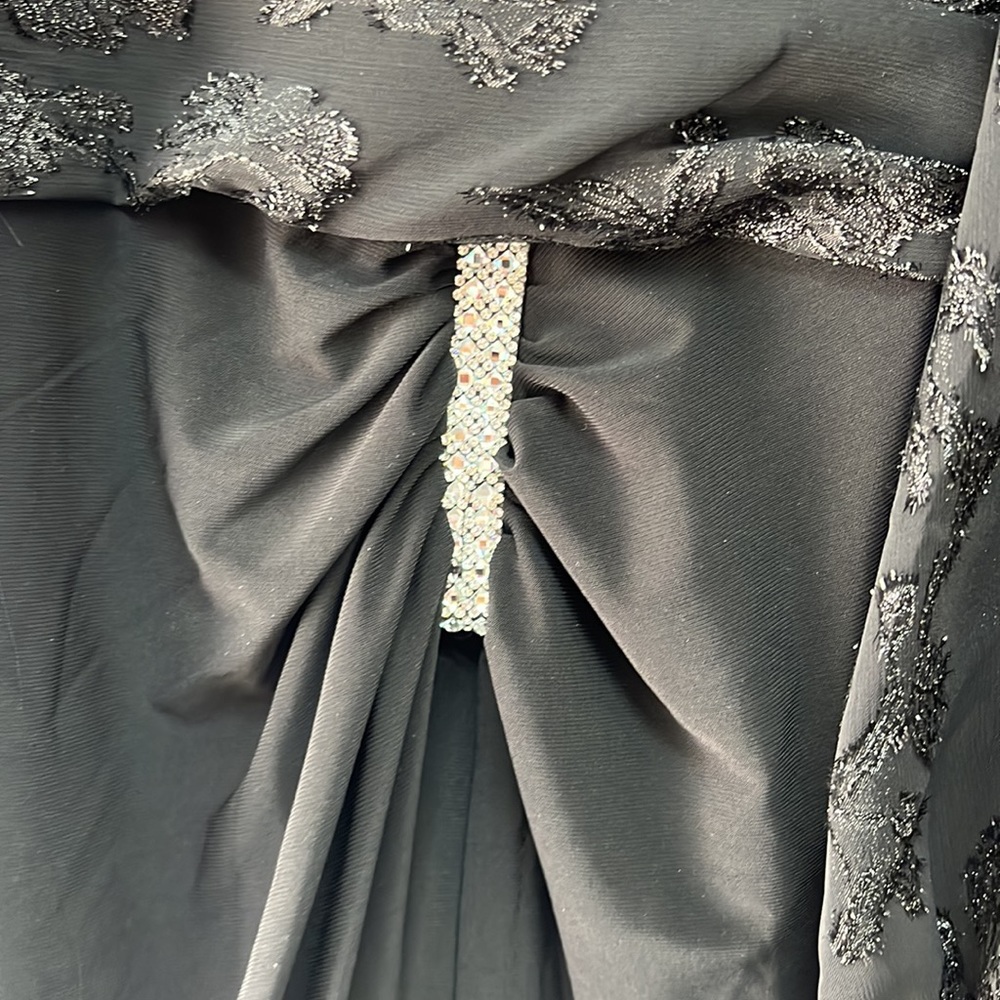 NWT,Nightway
Women's Balloon Cuff Sleeve Gown,black - Picture 14 of 17